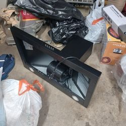 Kitchen Hood With All Hardware Great Condition 
