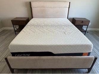 Queen bedroom set