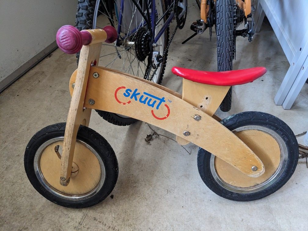 Skuut Brand Balance Bike