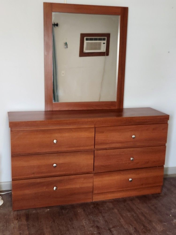 Bedroom Dresser With Mirror