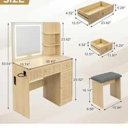  Brand New Vanity Desk with Lighted Mirror (One Panel Cracked
