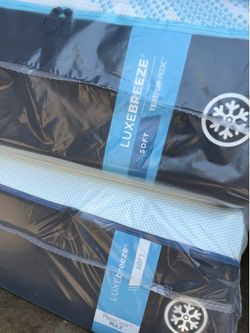 Split king Tempur Pedic luxe breeze soft