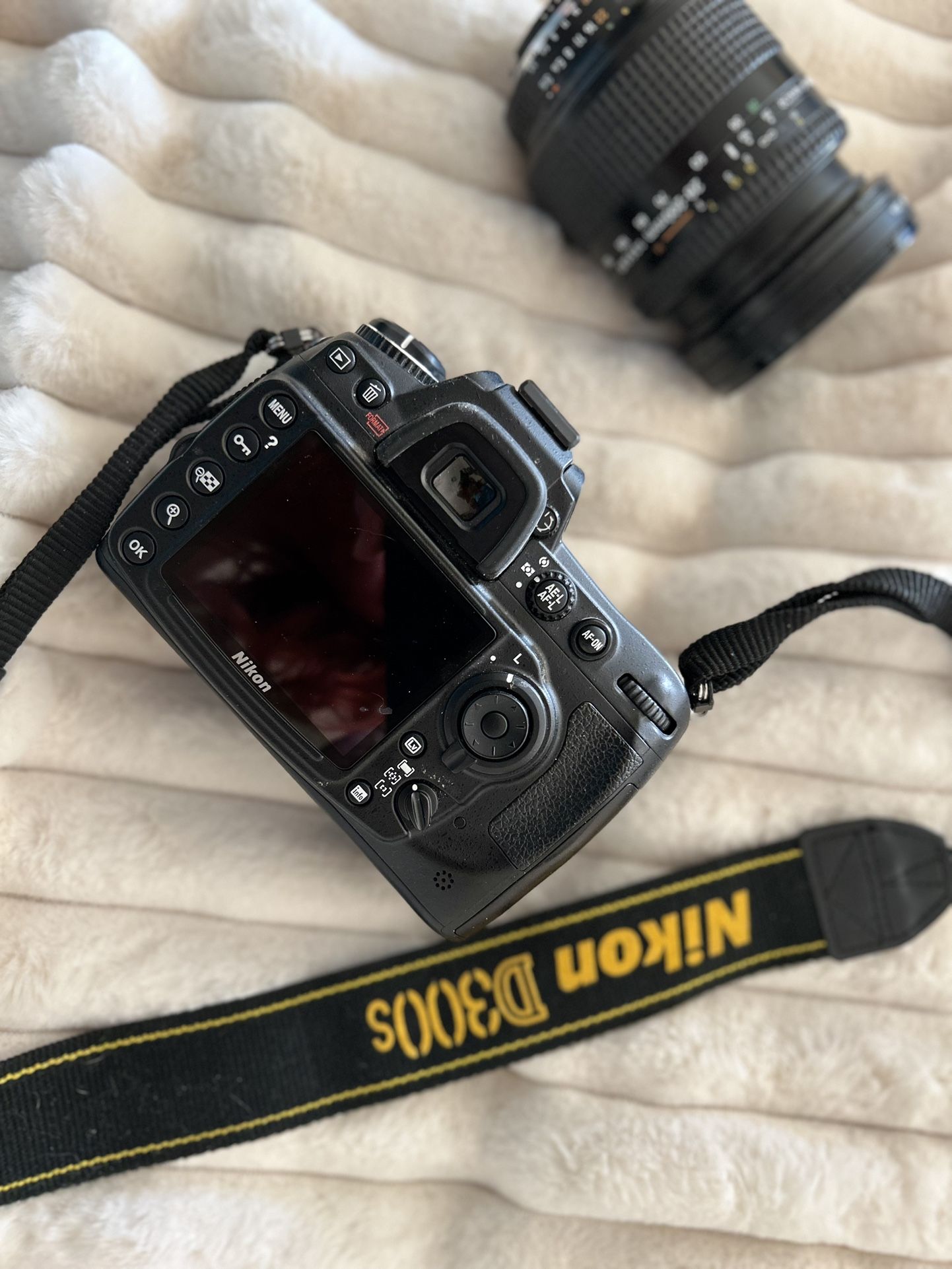 Cameras, Nikon (I Have 2 Ads On Here)