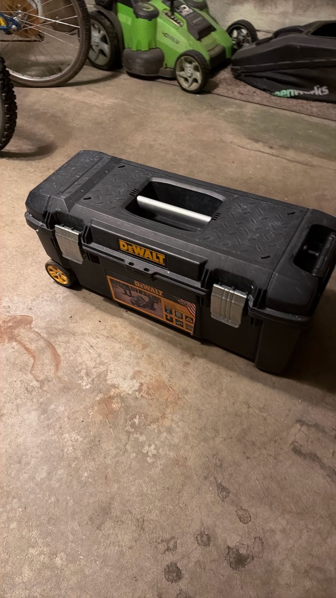 Dewalt Rolling Tool Box