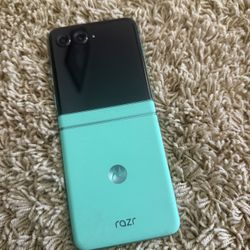 Motorola Razr 2025 Flip 256gb Unlocked