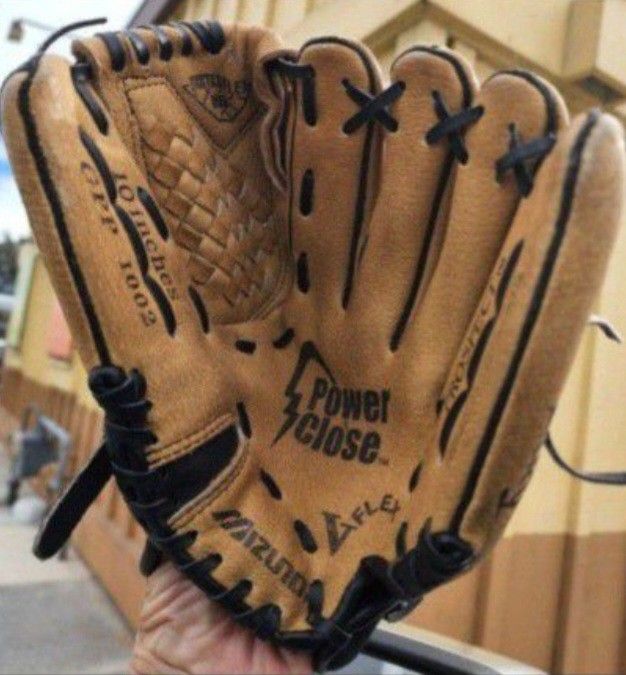 Baseball Glove, Kids Size 10, ,"Mizuno", See 3 Pics