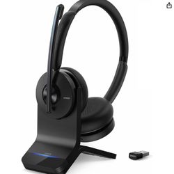 Best WFH Wireless headset: Anker PowerConf H700 Wireless Headset 