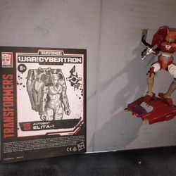 Transformers War for Cybertron Elita-1