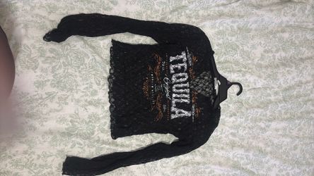 Black Modelo shirt