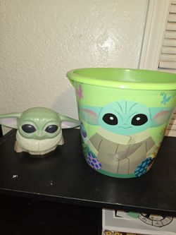 Yoda Night Light & Bucket