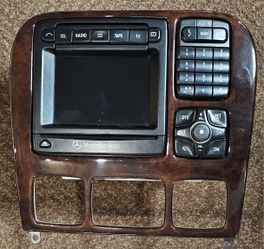 Mercedes-Benz Comand 2.5E Head Unit