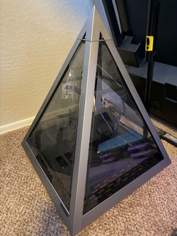 AZZA pyramid