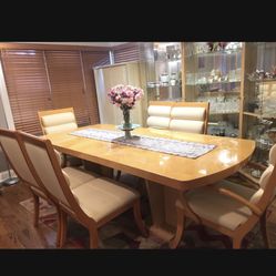 Dining table & chairs oak wood