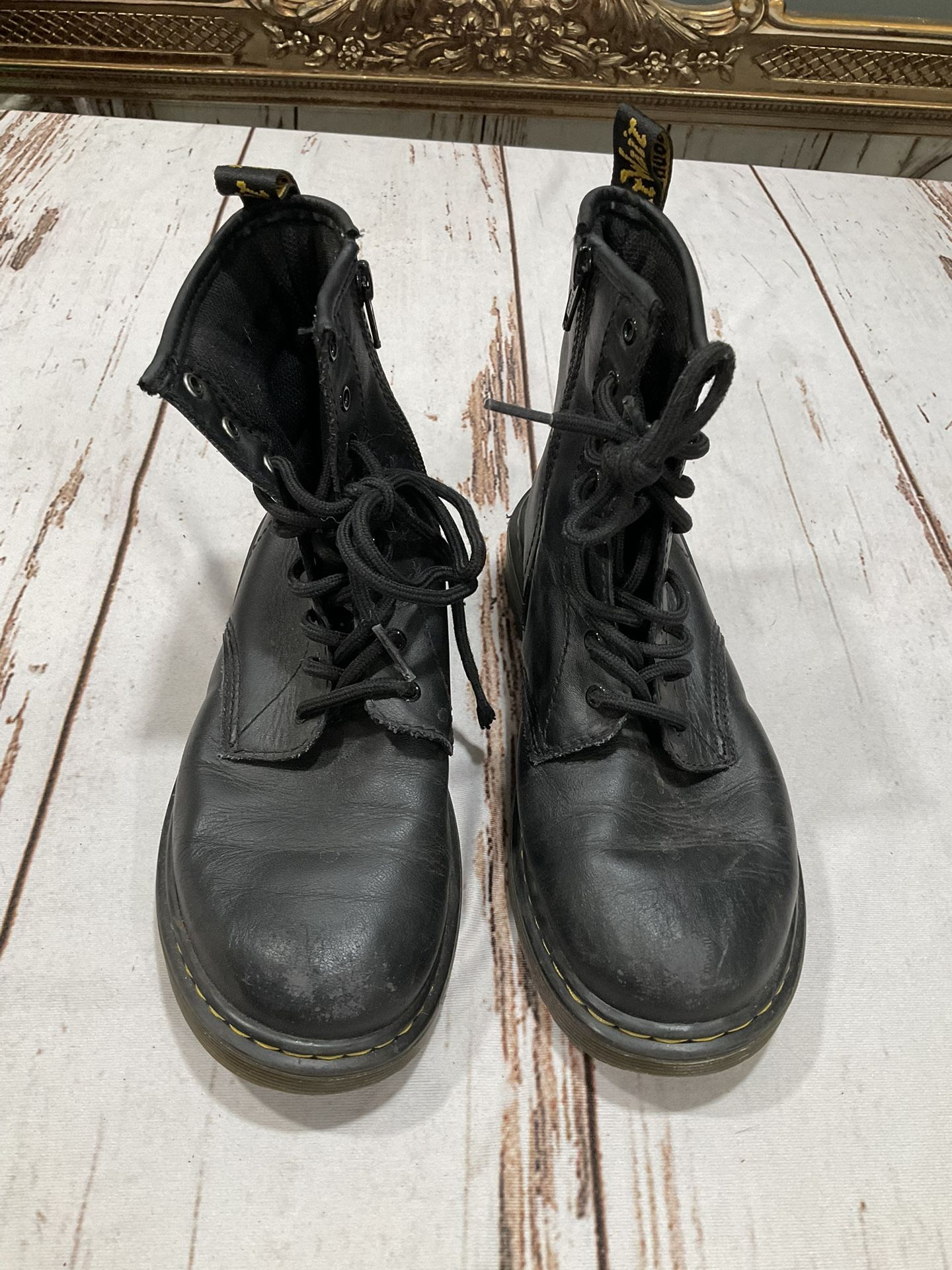 DR MARTEN 140Y BLACK LEATHER SIDE ZIP LACE UP COMBAT BOOTS
