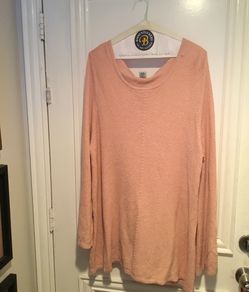 Catherine’s Peach Sparkling Pullover Light weight Sweater ( Size 1X)