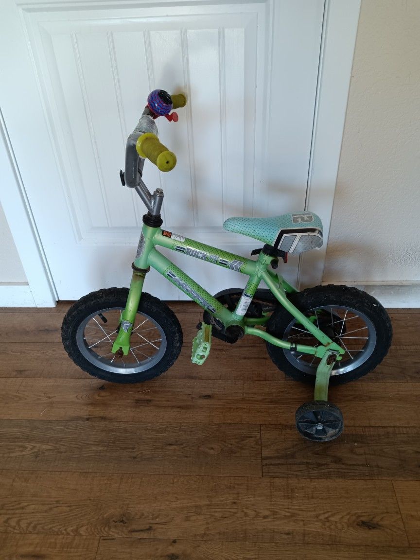 Bike With Training Wheels