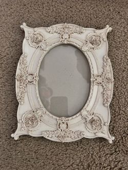 Vintage Frame Ornate Oval Floral Rose Shabby Victorian Style Resin Cream Color
