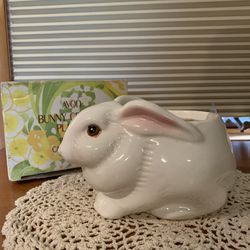 Avon Ceramic Bunny Rabbit Planter Or Candle Holder