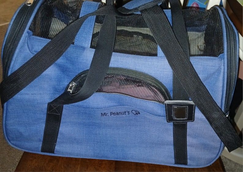 Mr. Peanuts Doggie Carrier 