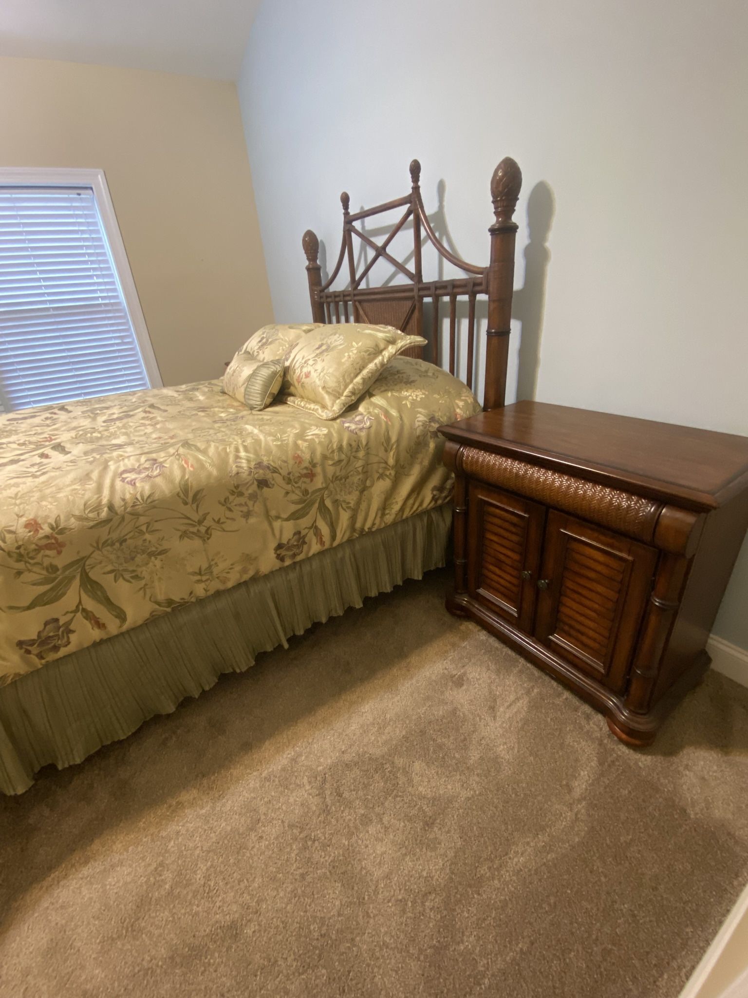 Cindy Crawford Key West Bedroom Set