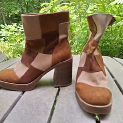 Pair of Women's Leather Boots Size 10