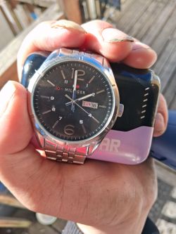 Tommy Hill figure watch