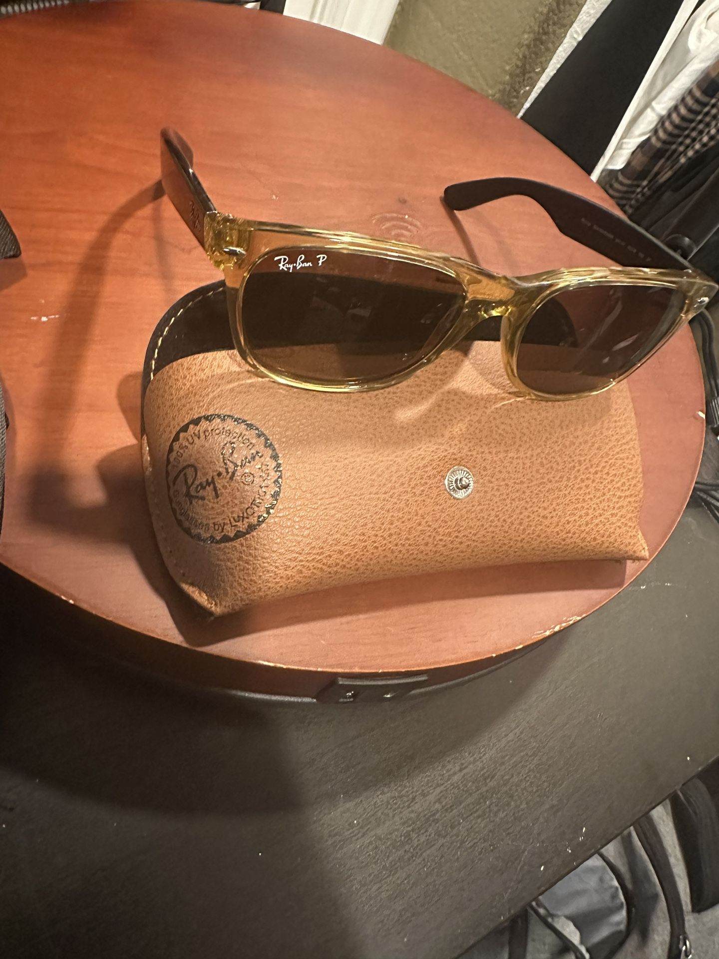 RAY BAN NEW WAYFARER POLISHED HONEY