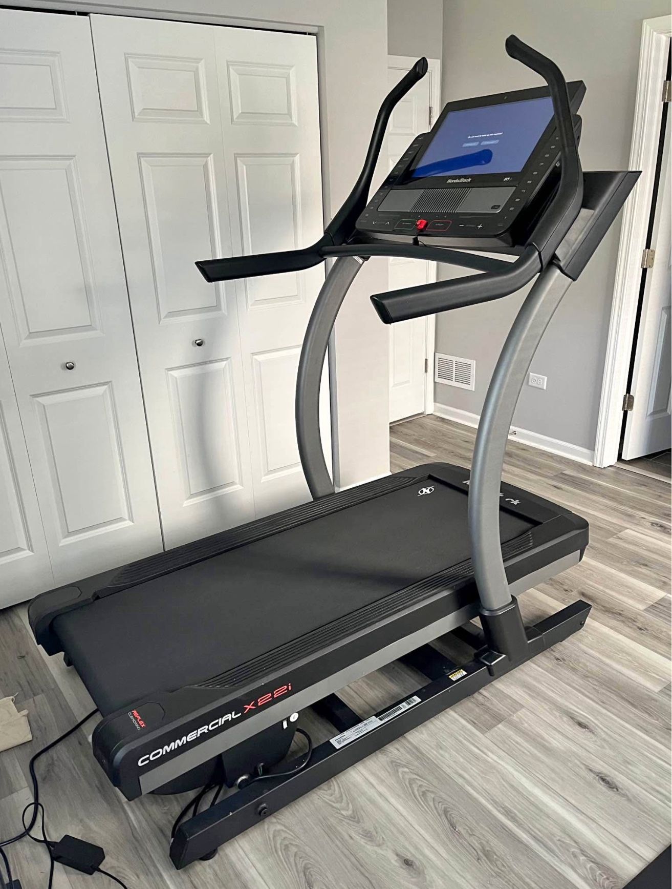 2021 NordicTrack X22i Treadmill 40% Incline