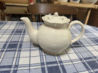 Cream Lace Fine Porcelain Teapot Skye McGhie