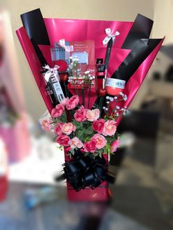 Girlfriend Day Makeup Bouquet