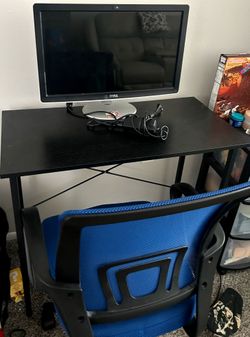 Dell Computer Monitor with Silver Stand