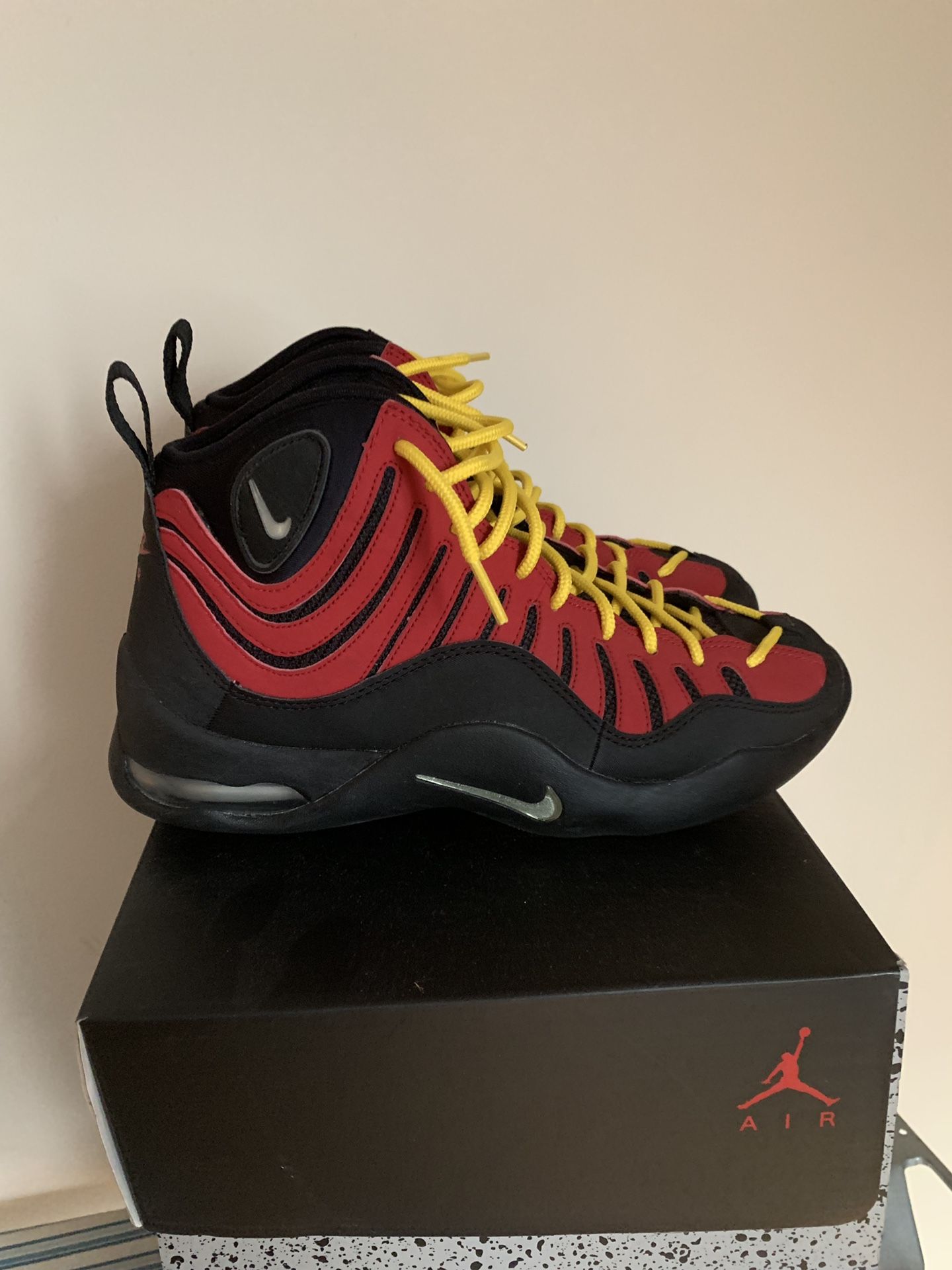 NIKE AIR BAKIN