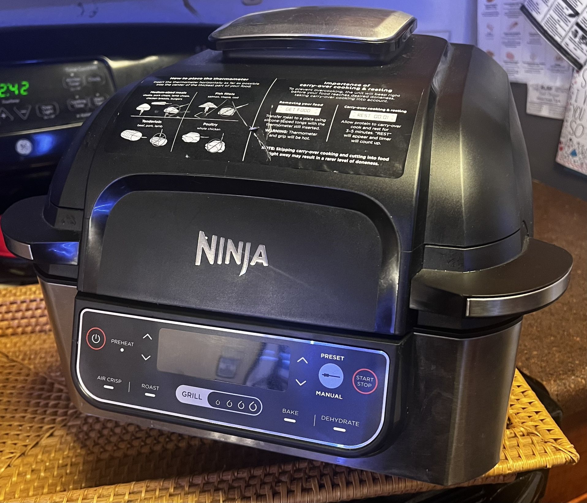 NINJA Food Air Fryer, Roast, Bake, Dehydrate Indoor Electric Grill
