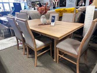 Elegant dining table set! $1599 🧡📦✨