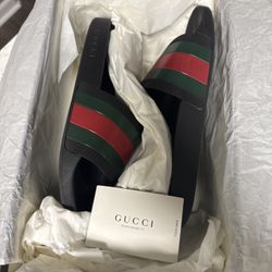 Gucci Web Slides