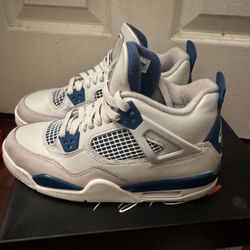 Jordan 4s