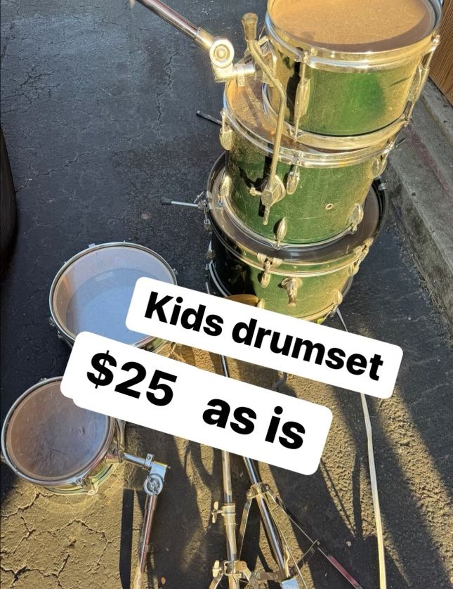 Kids DRUMSET $25