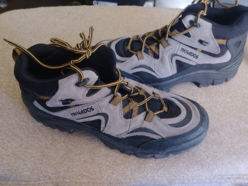 Nevados Outdoor / Hiking Boots Low