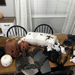 Halloween Decor 🎃
