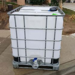 275 Gallon Plastic Water Tank $85 Each