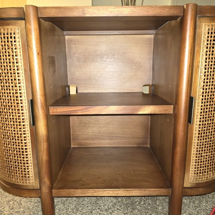 PORTOLA HILLS CANED DOOR CONSOLE