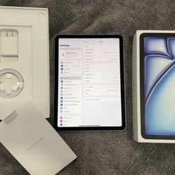 iPad Air 11inch M3 128GB ~ 100% Battery Health!
