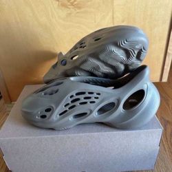 Adidas Yeezy Foam Runner Stone Taupe (ID4752 ) Men's Size 13 Brand New