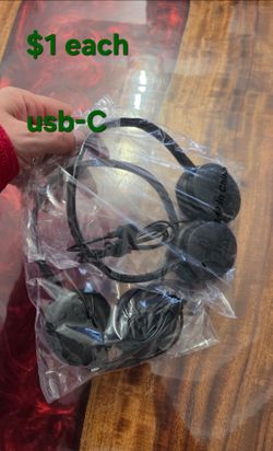 USB-c wired head phones