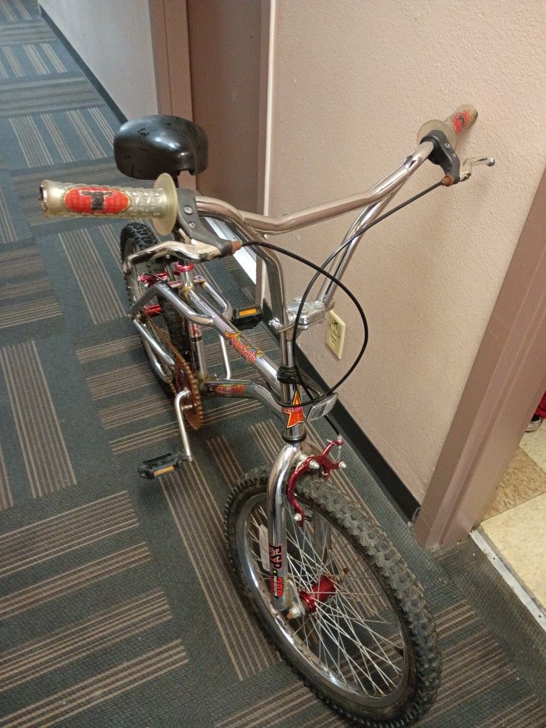 2001 Kent THRASHER 20 INCH BMX BIKE FSP 300
