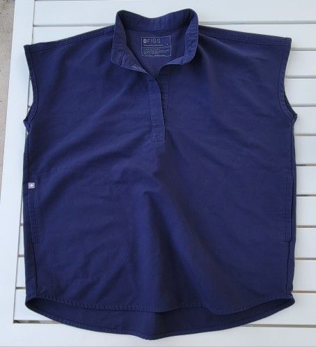 Figs Rafaela Oversized Women's Scrub Top Size SMALL Style # WXXSW1003 PO # 2981 Navy blue