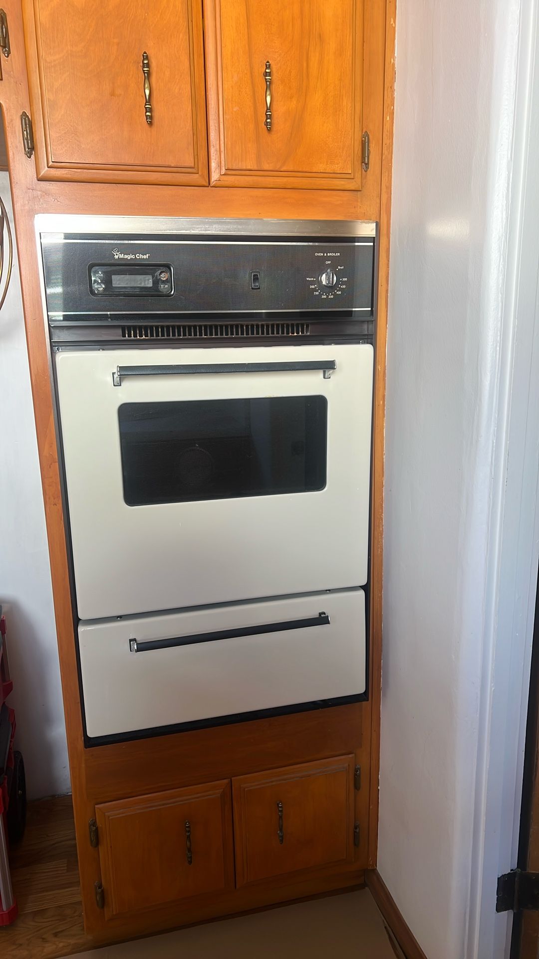 Early 60s /70 S Magic Chef In Wall Oven