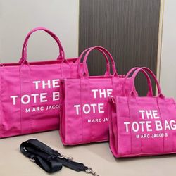 marc jacobs
The Tote Bag
