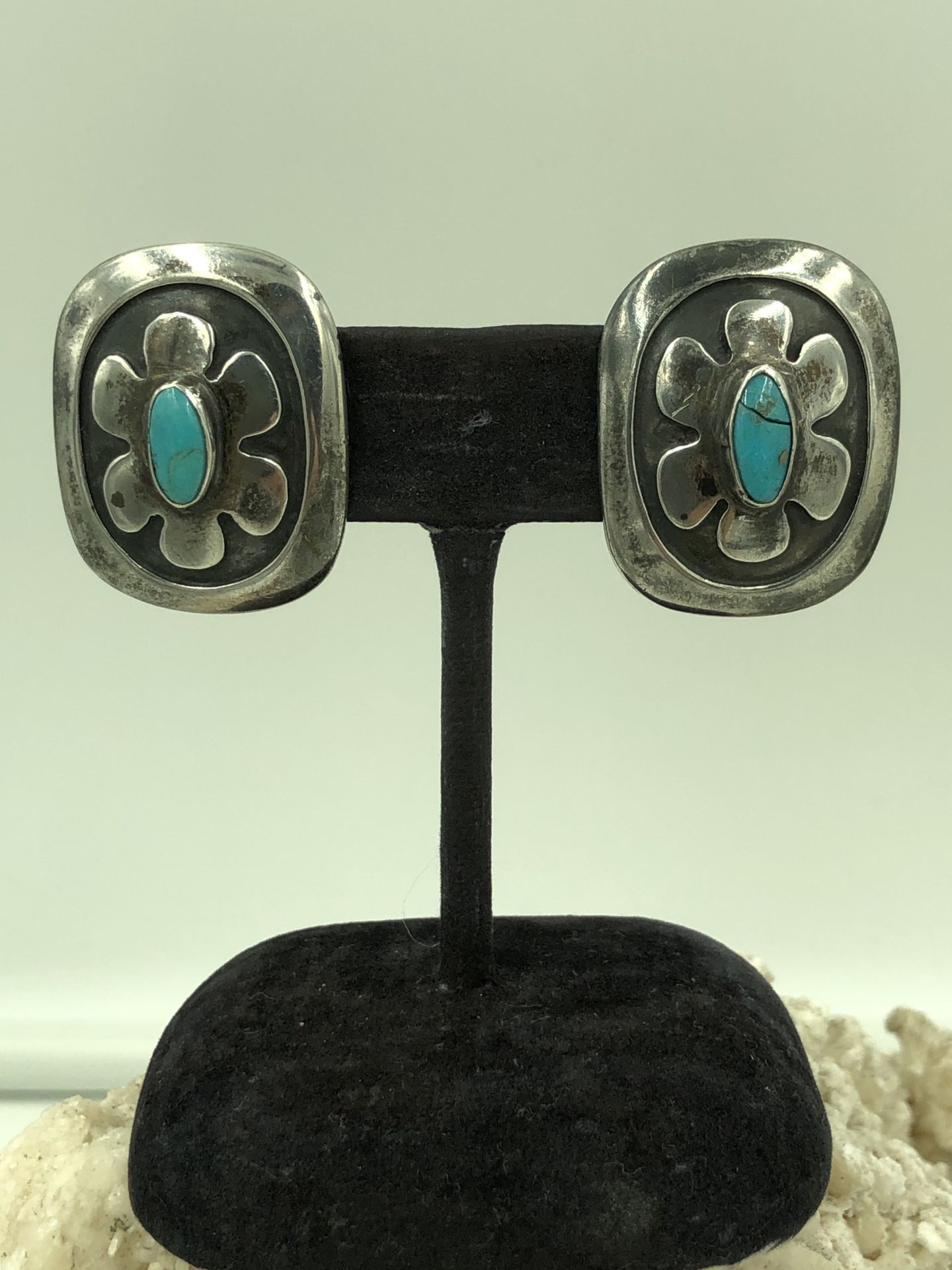 Vintage 925 Sterling Silver Flower Turquoise Clip Earrings