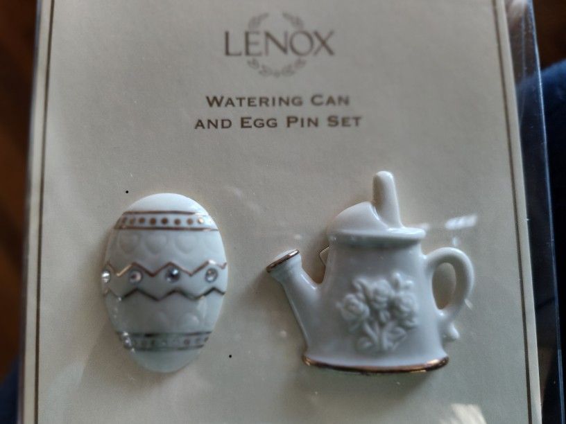 Lenox Watering Can And Egg Pin Set